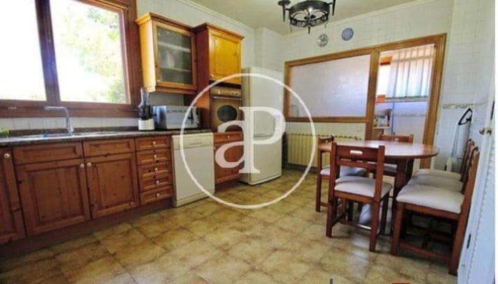 Villa/Maison de 5 chambres à louer à Riba-roja de Turia avec piscine garage - 3 400 € (Ref: 9788483)