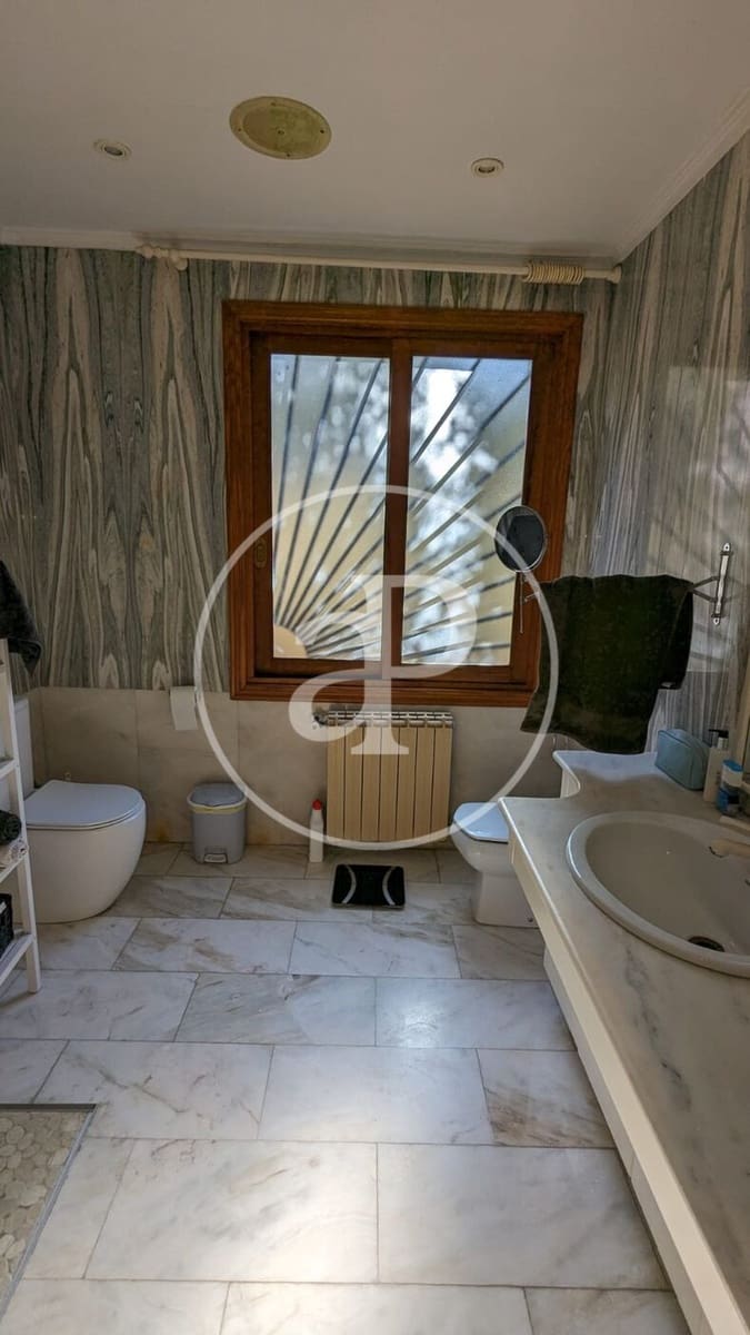 Villa/Maison de 5 chambres à louer à Riba-roja de Turia avec piscine garage - 3 400 € (Ref: 9788483)