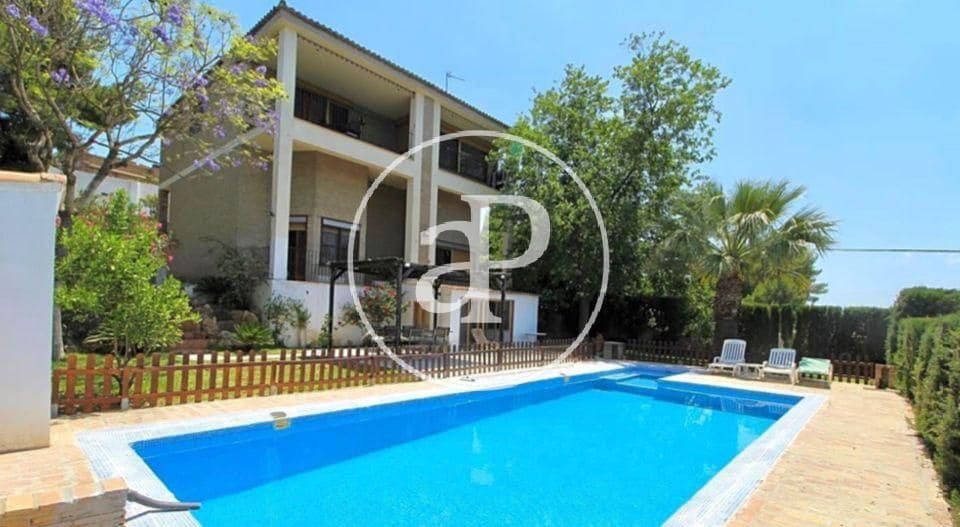 Villa/Maison de 5 chambres à louer à Riba-roja de Turia avec piscine garage - 3 400 € (Ref: 9788483)