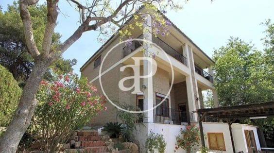 Villa/Maison de 5 chambres à louer à Riba-roja de Turia avec piscine garage - 3 400 € (Ref: 9788483)