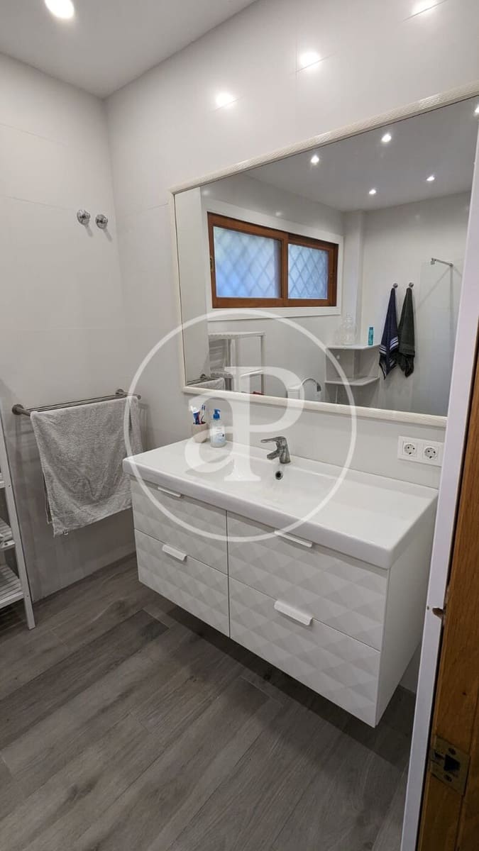 Villa/Maison de 5 chambres à louer à Riba-roja de Turia avec piscine garage - 3 400 € (Ref: 9788483)