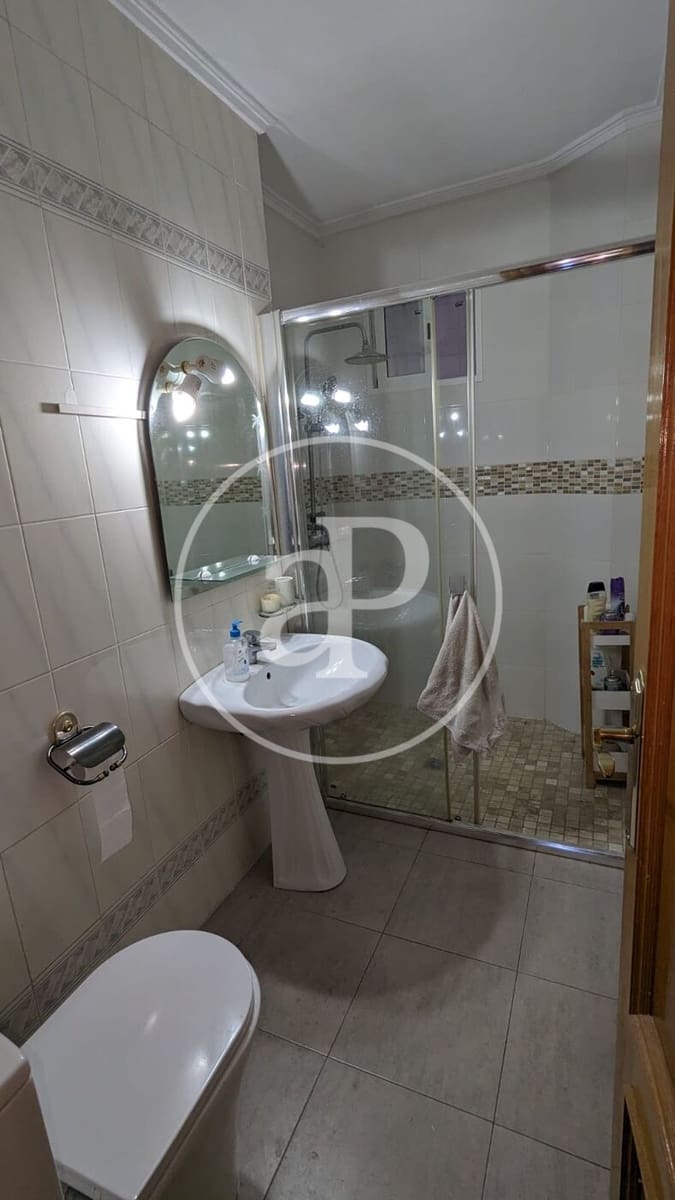 Villa/Maison de 5 chambres à louer à Riba-roja de Turia avec piscine garage - 3 400 € (Ref: 9788483)