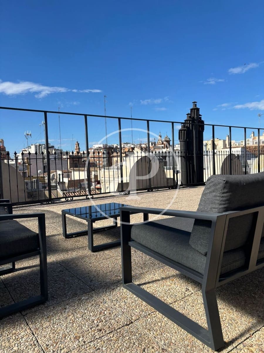 1 sovrum Takvåning att hyra i Valencia stad - 1 900 € (Ref: 9791133)