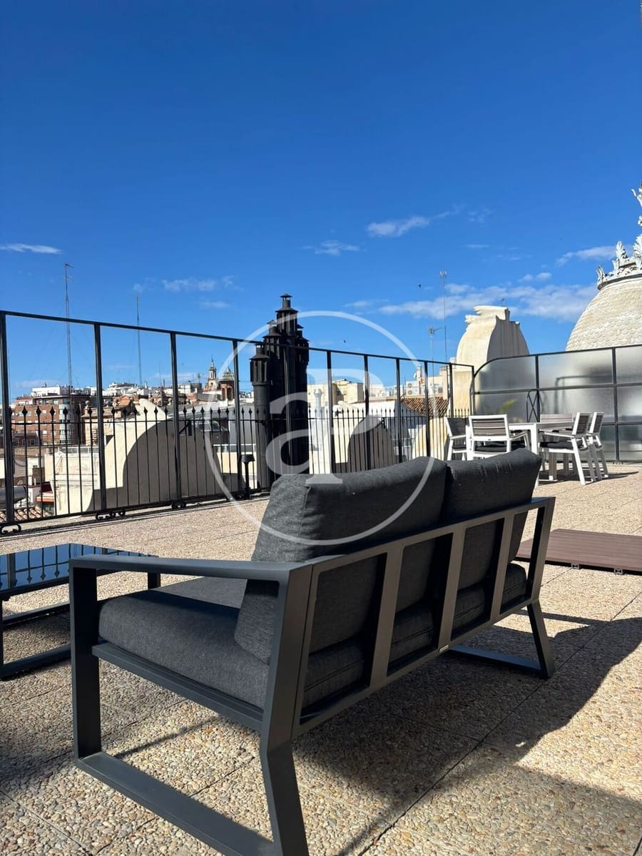 1 sovrum Takvåning att hyra i Valencia stad - 1 900 € (Ref: 9791133)