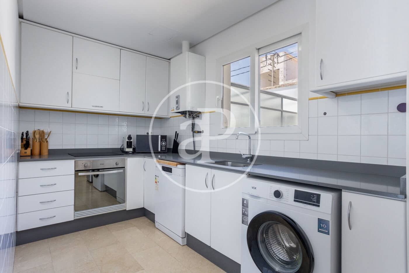 1 slaapkamer Penthouse te huur in Valencia stad - € 1.900 (Ref: 9791133)