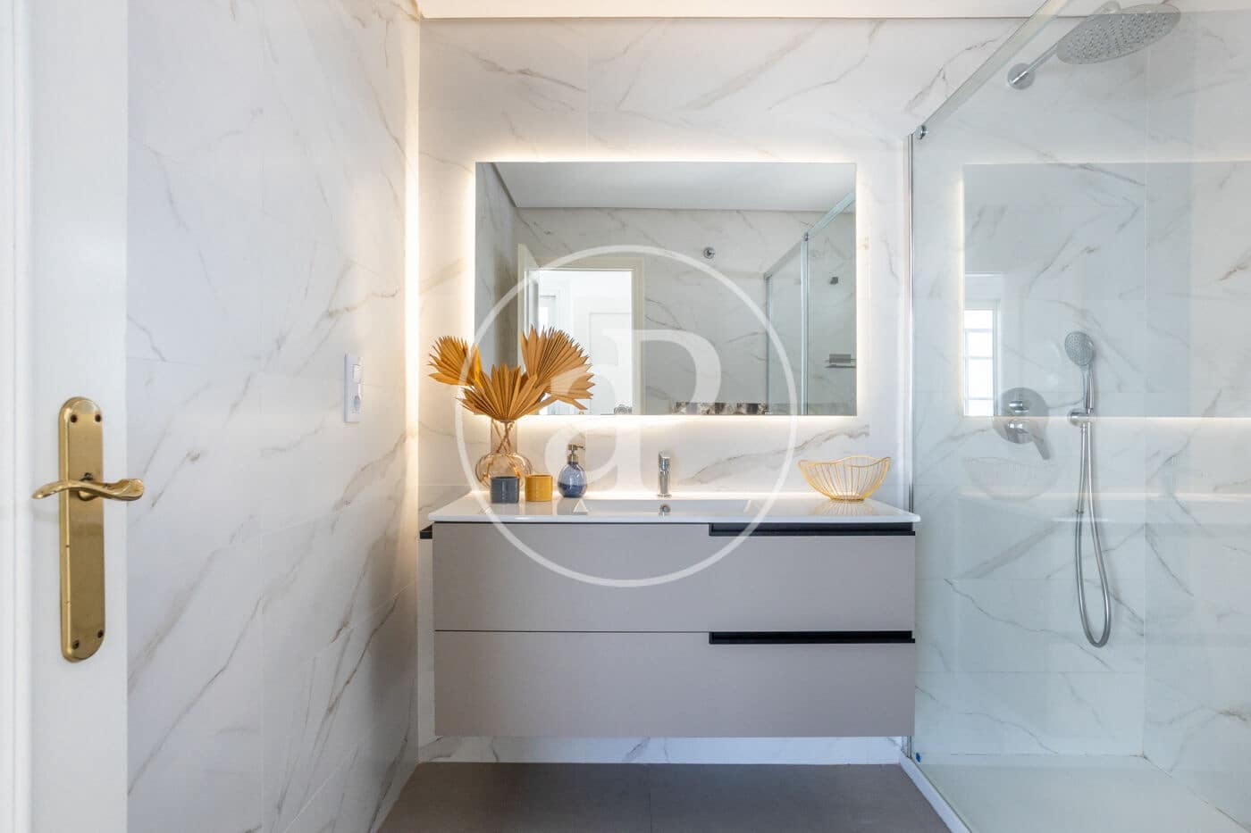 1 slaapkamer Penthouse te huur in Valencia stad - € 1.900 (Ref: 9791133)