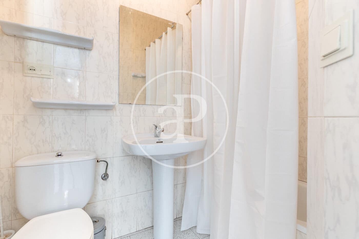 2 soverom Leilighet til leie i Valencia by - € 1 500 (Ref: 9791135)