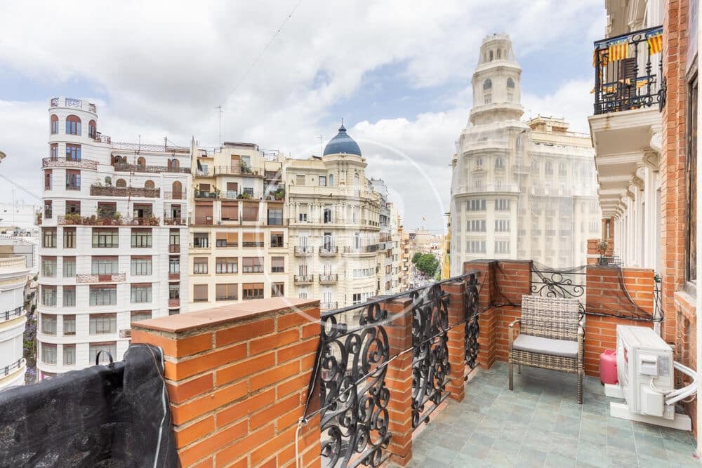 2 soverom Leilighet til leie i Valencia by - € 1 500 (Ref: 9791135)
