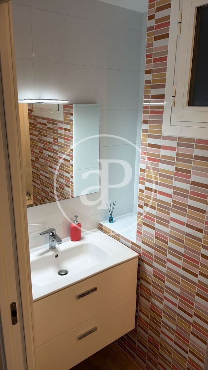 3 bedroom Apartment for rent in Xirivella - € 1,150 (Ref: 9791137)