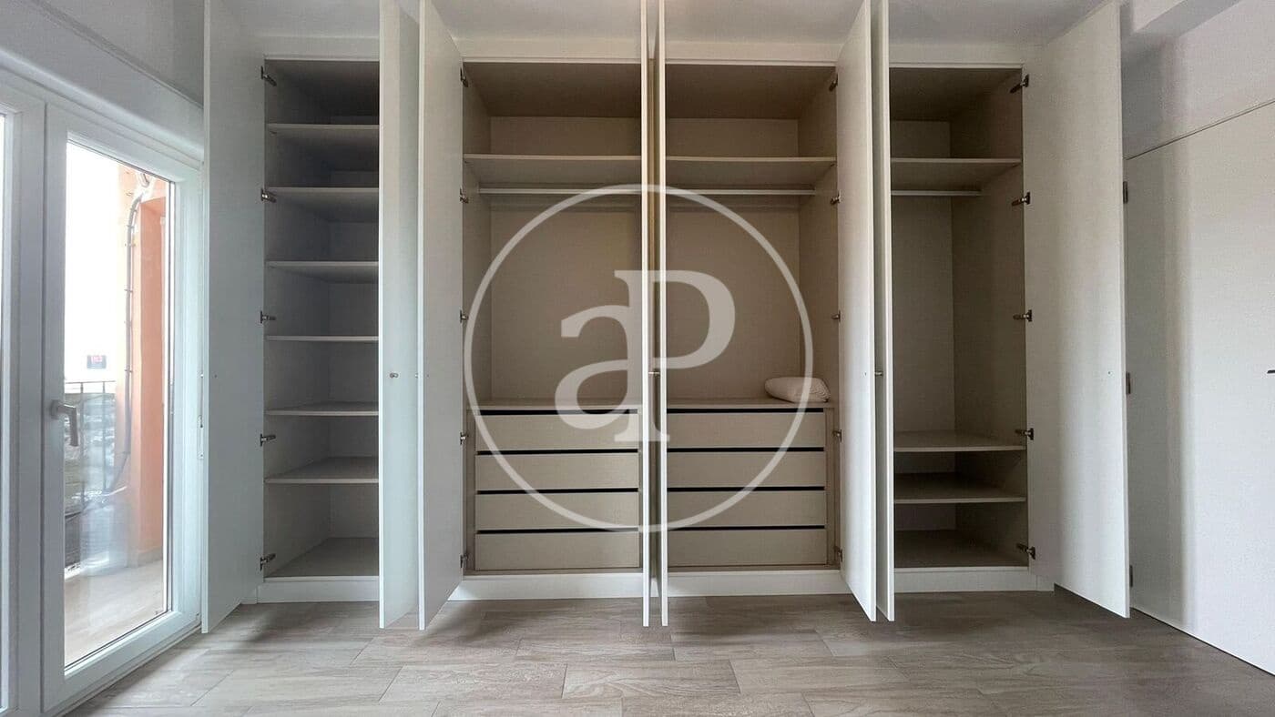 3 bedroom Apartment for rent in Xirivella - € 1,150 (Ref: 9791137)