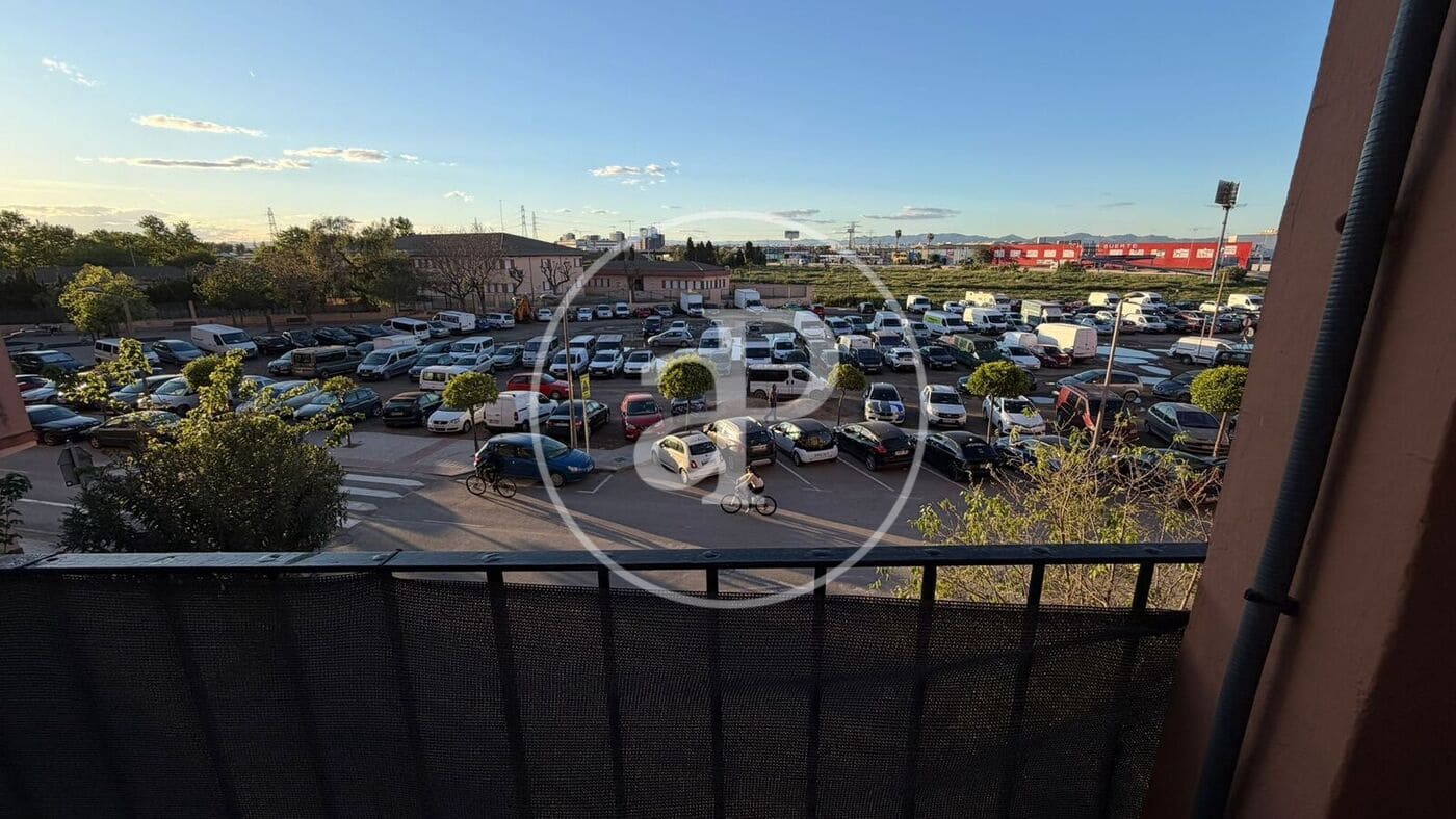 3 bedroom Apartment for rent in Xirivella - € 1,150 (Ref: 9791137)