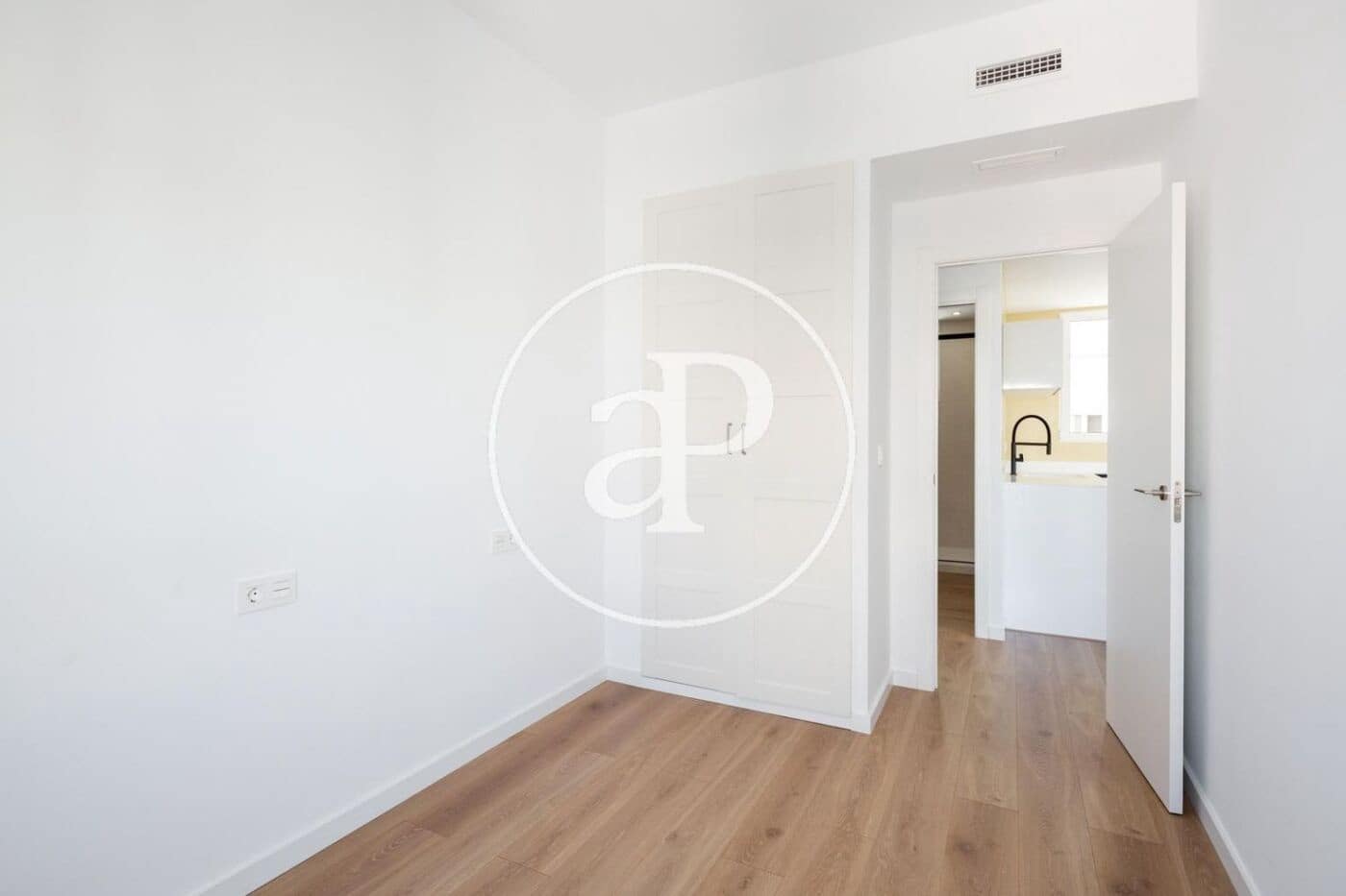 2 makuuhuone Kattohuoneisto vuokrattavana paikassa Valencia kaupunki - 2 000 € (Ref: 9791138)