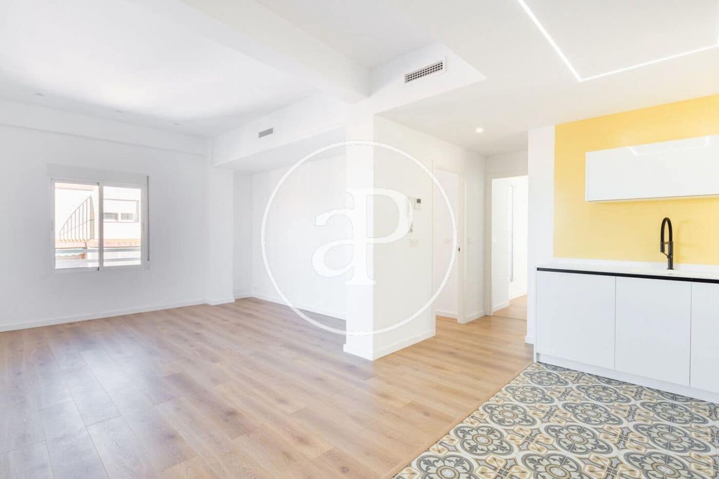 2 makuuhuone Kattohuoneisto vuokrattavana paikassa Valencia kaupunki - 2 000 € (Ref: 9791138)