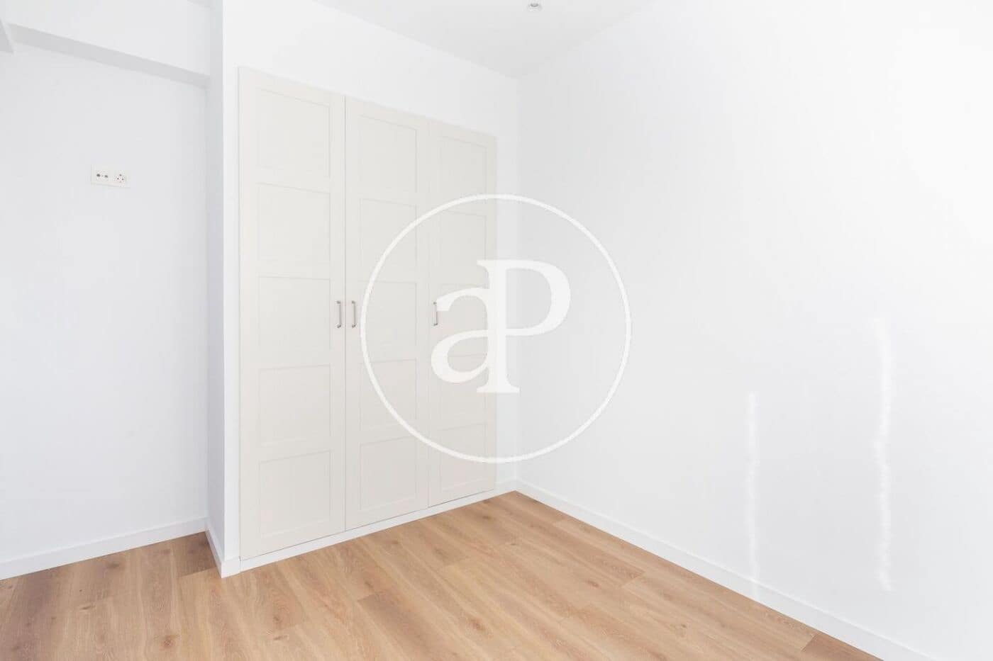 2 makuuhuone Kattohuoneisto vuokrattavana paikassa Valencia kaupunki - 2 000 € (Ref: 9791138)