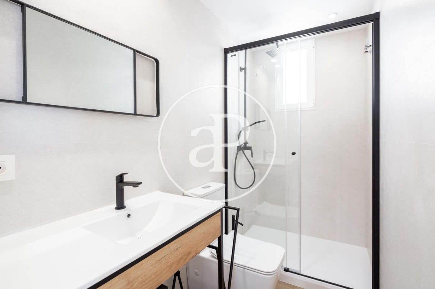 2 makuuhuone Kattohuoneisto vuokrattavana paikassa Valencia kaupunki - 2 000 € (Ref: 9791138)