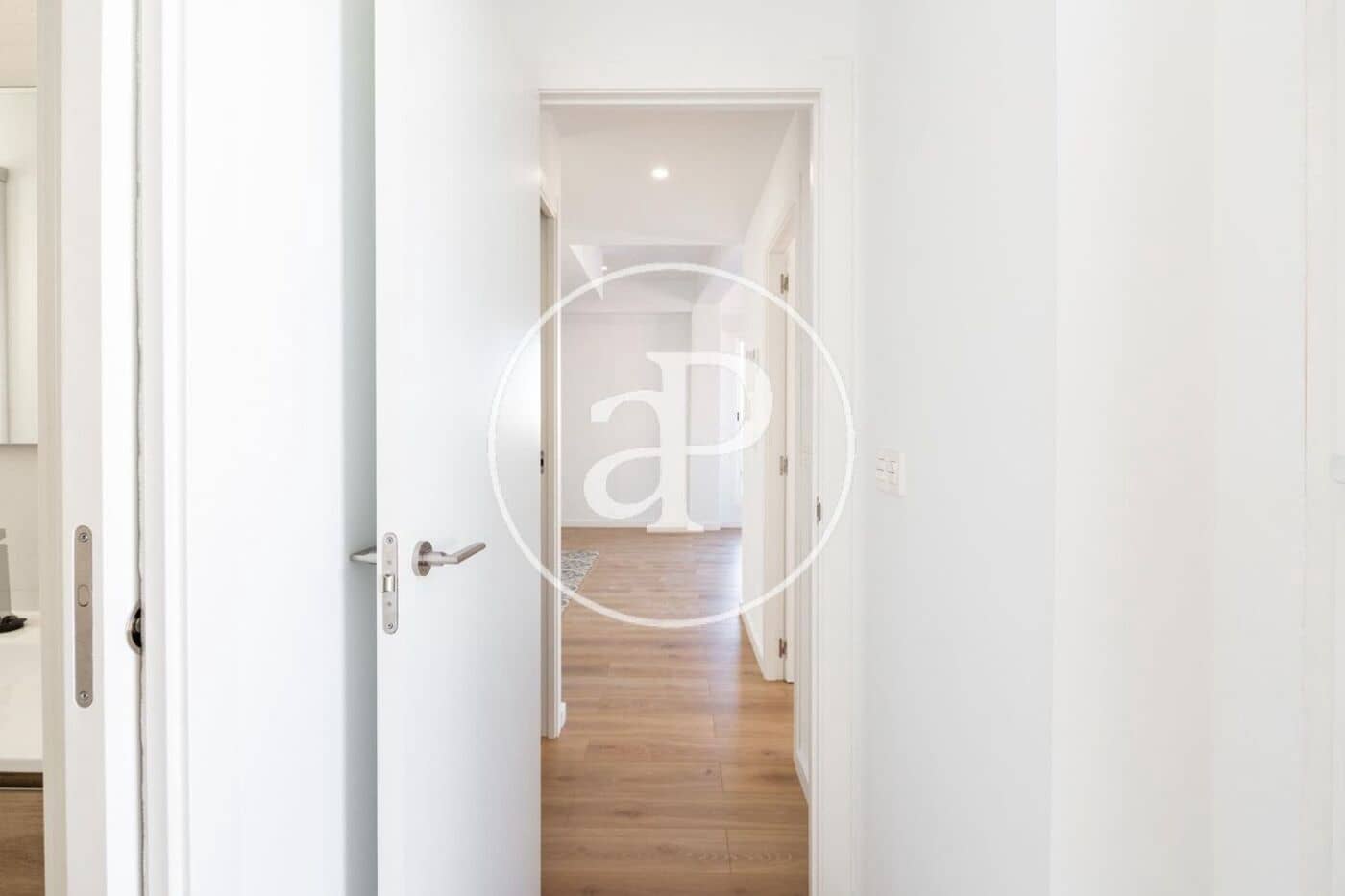 2 makuuhuone Kattohuoneisto vuokrattavana paikassa Valencia kaupunki - 2 000 € (Ref: 9791138)