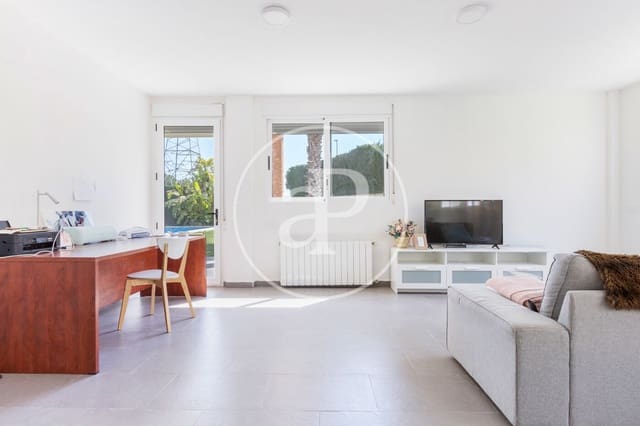 4 soveværelse Villa til salg i San Antonio de Benagéber med swimmingpool - € 590.000 (Ref: 9794740)