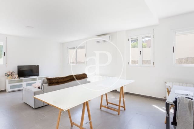 4 soveværelse Villa til salg i San Antonio de Benagéber med swimmingpool - € 590.000 (Ref: 9794740)