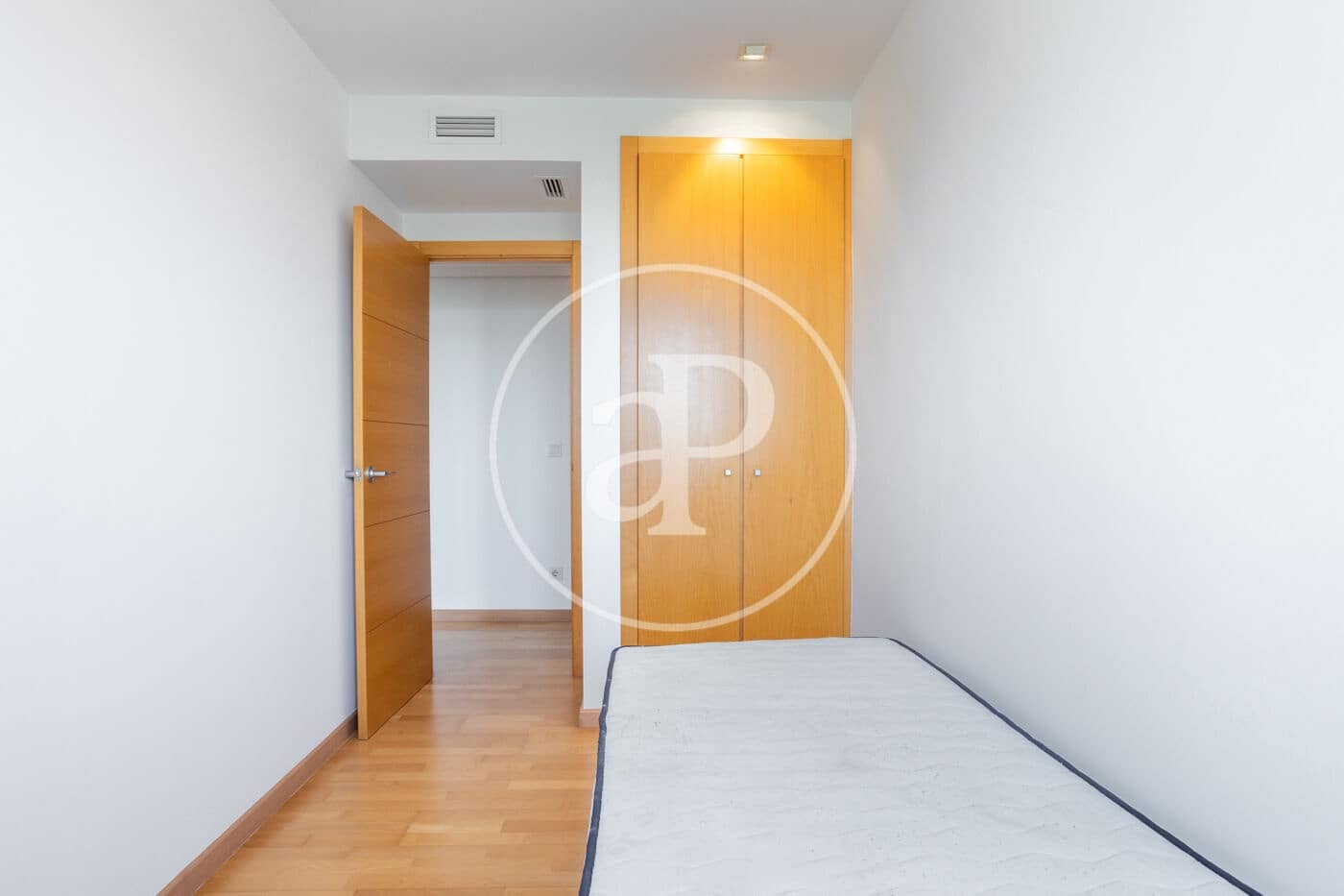 3 soverom Leilighet til leie i Valencia by med garasje - € 2 600 (Ref: 9797218)