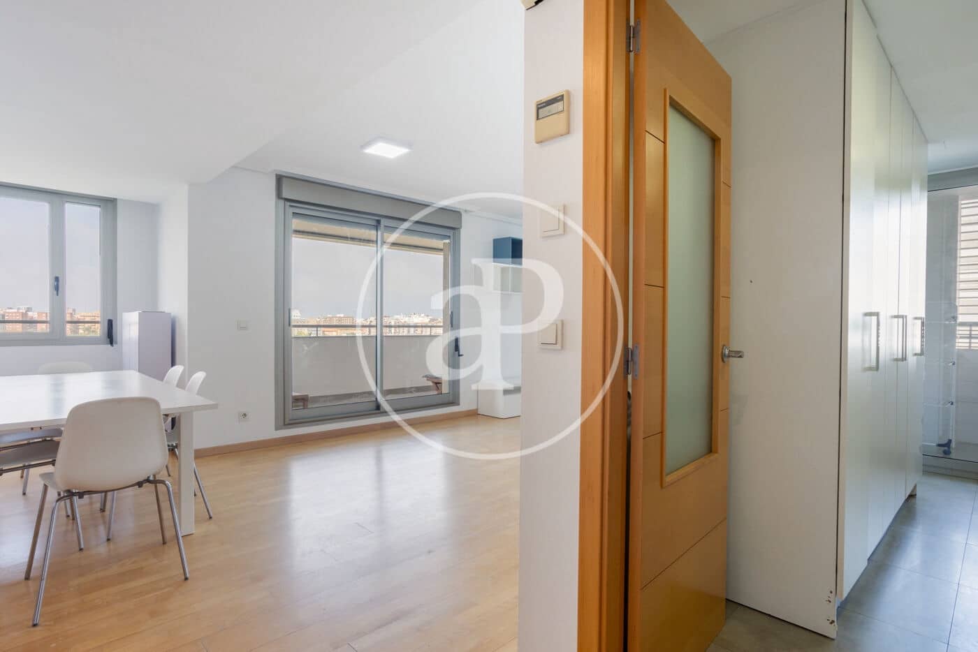 3 soverom Leilighet til leie i Valencia by med garasje - € 2 600 (Ref: 9797218)