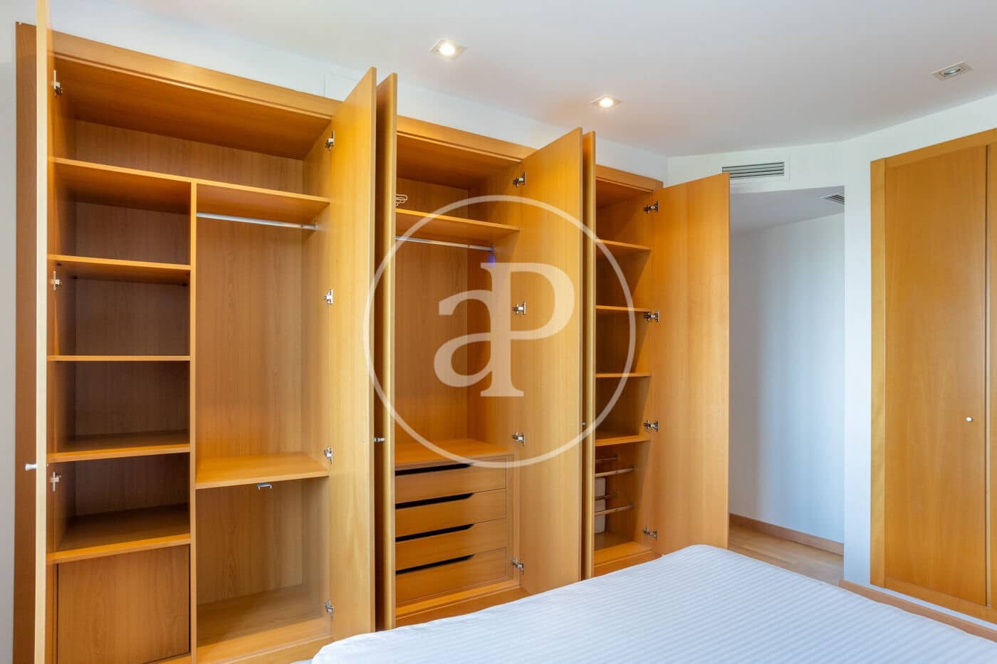 3 soverom Leilighet til leie i Valencia by med garasje - € 2 600 (Ref: 9797218)