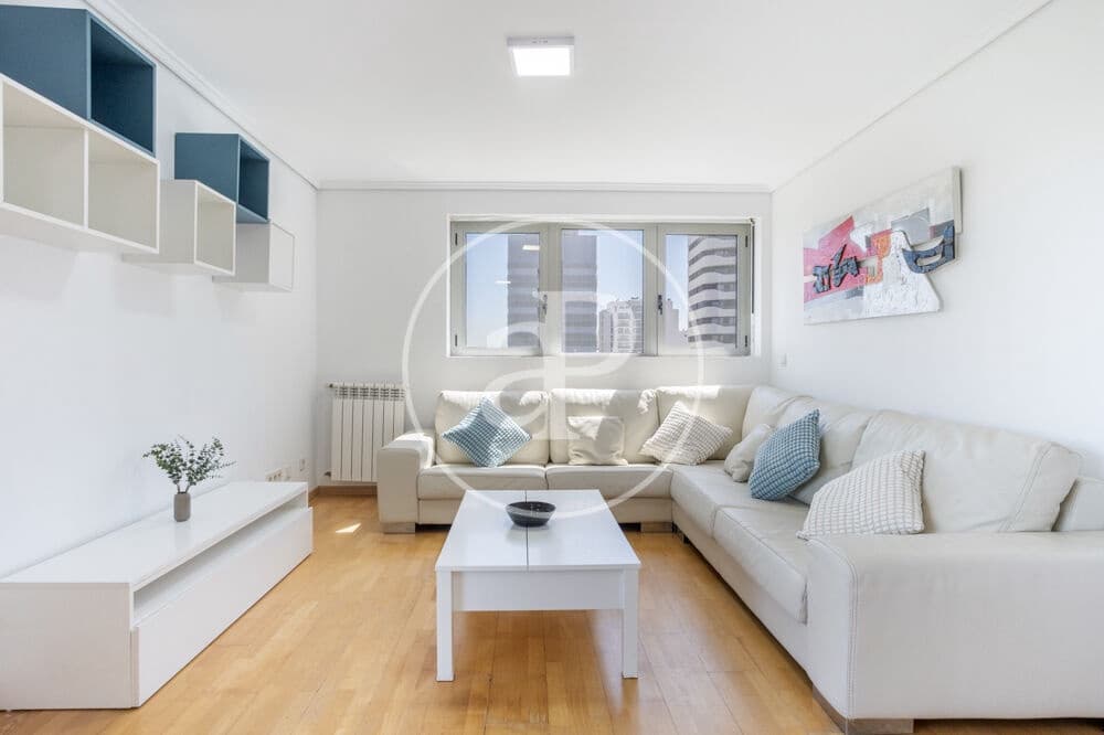 3 slaapkamer Appartement te huur in Valencia stad met garage - € 1.950 (Ref: 9797218)