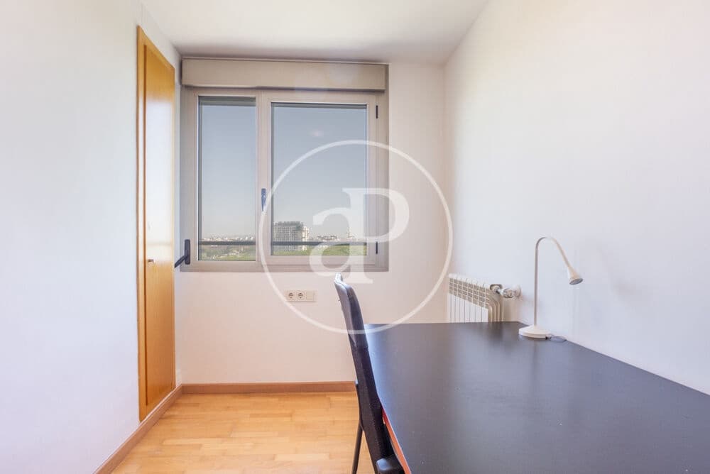 3 slaapkamer Appartement te huur in Valencia stad met garage - € 1.950 (Ref: 9797218)