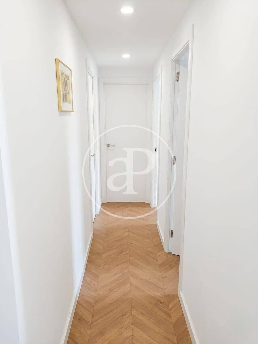 4 camera da letto Appartamento da affittare in Valencia citta - 2.100 € (Rif: 9797219)