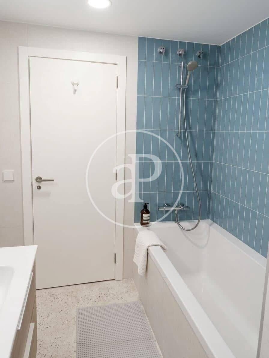 4 camera da letto Appartamento da affittare in Valencia citta - 2.100 € (Rif: 9797219)