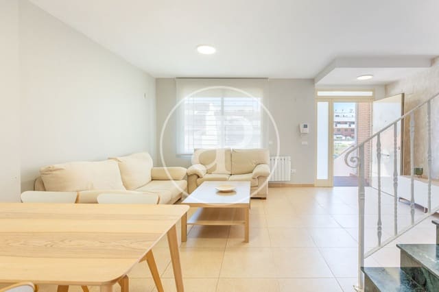 Chalet de 4 habitaciones en Sagunto / Sagunt en venta - 390.000 € (Ref: 9797221)