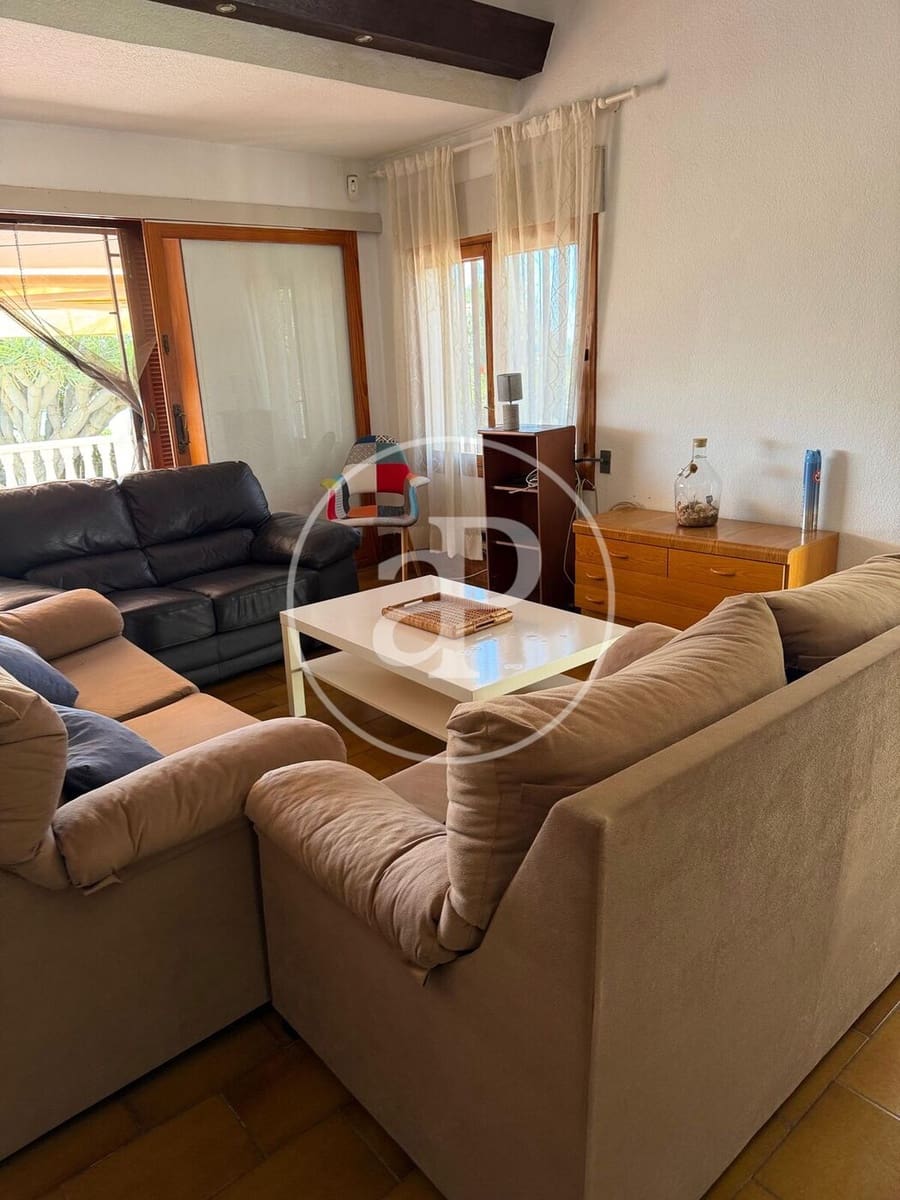 3 soverom Villa til leie i Arenales del Sol med svømmebasseng garasje - € 2 500 (Ref: 9799379)