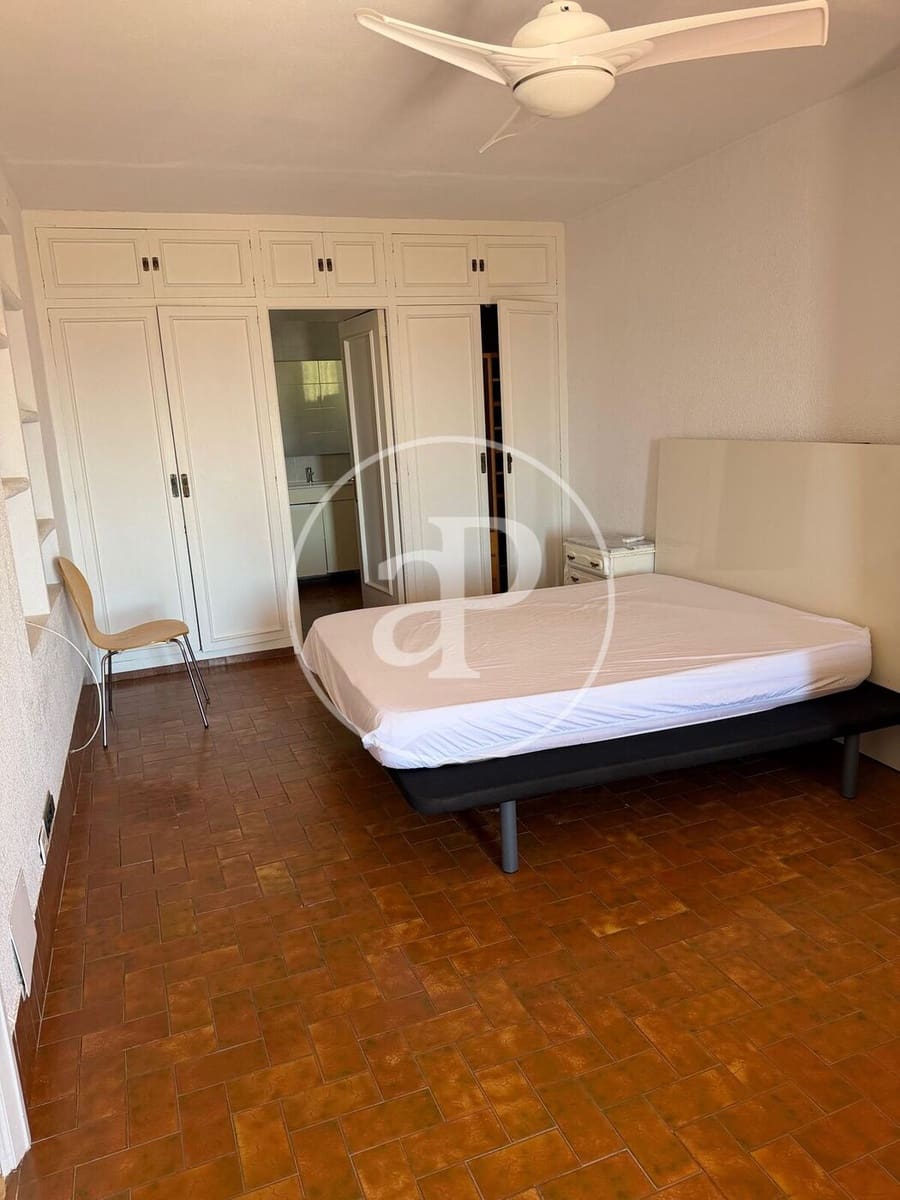 3 soverom Villa til leie i Arenales del Sol med svømmebasseng garasje - € 2 500 (Ref: 9799379)