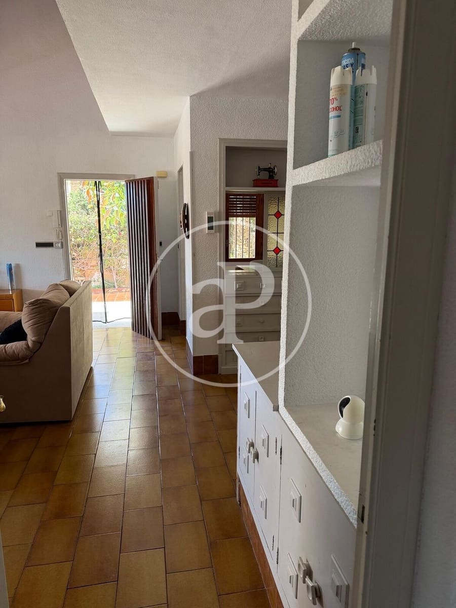 3 soverom Villa til leie i Arenales del Sol med svømmebasseng garasje - € 2 500 (Ref: 9799379)