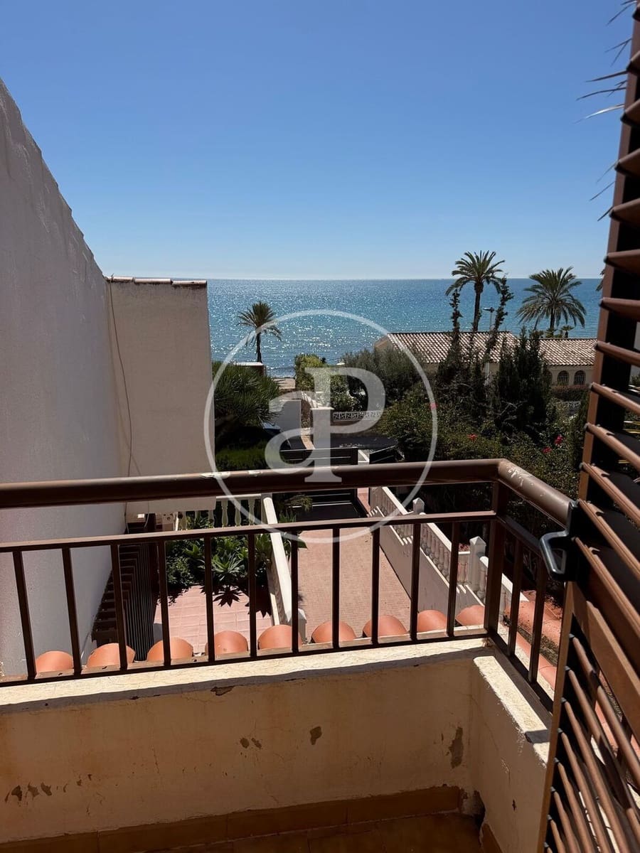 3 soverom Villa til leie i Arenales del Sol med svømmebasseng garasje - € 2 500 (Ref: 9799379)