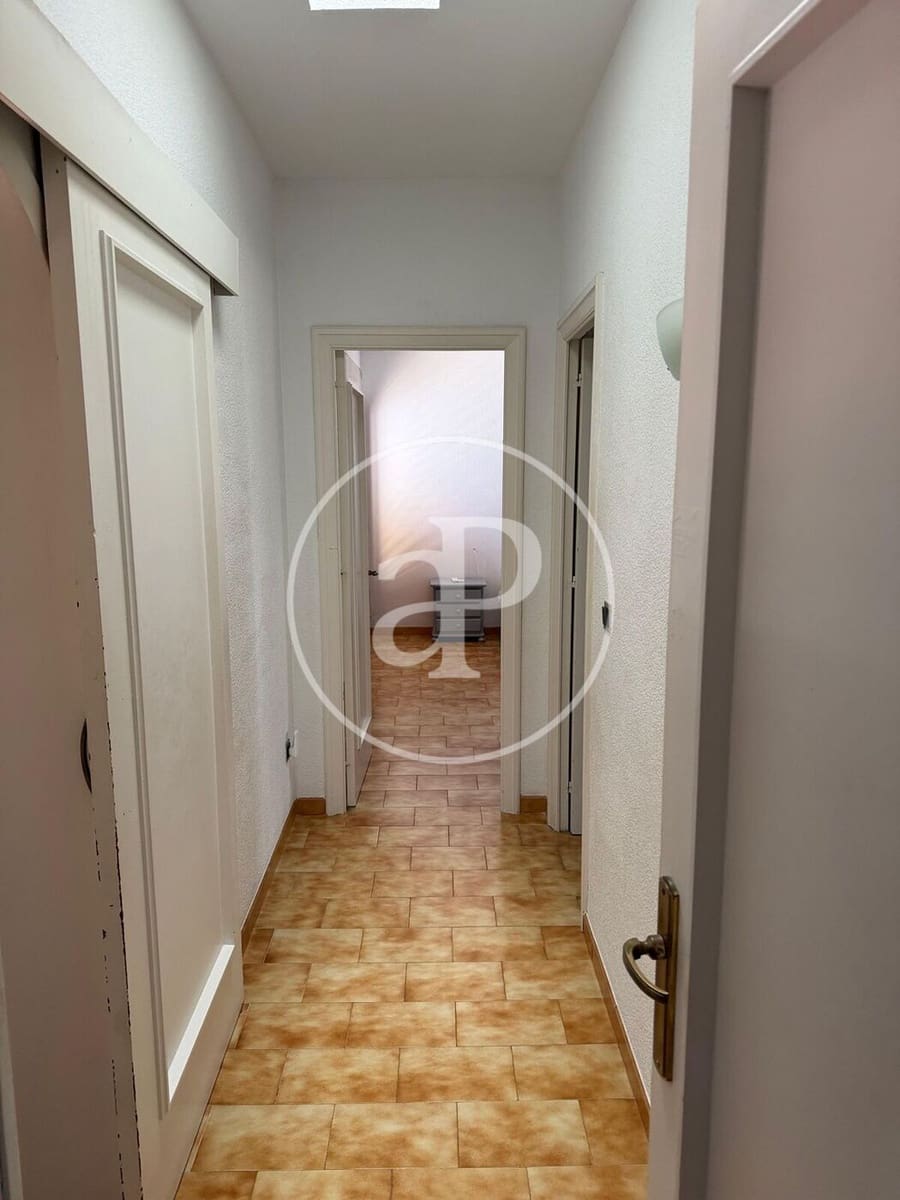 3 soverom Villa til leie i Arenales del Sol med svømmebasseng garasje - € 2 500 (Ref: 9799379)