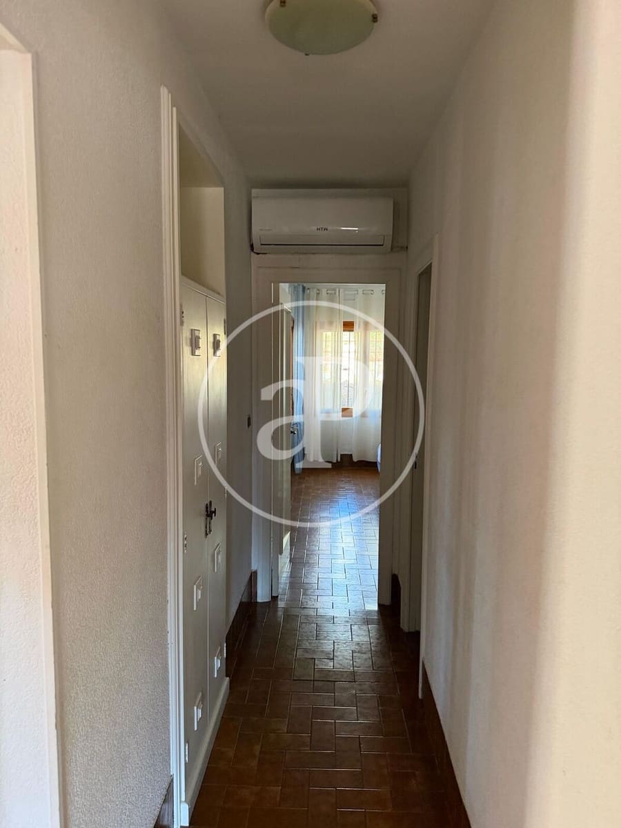 3 soverom Villa til leie i Arenales del Sol med svømmebasseng garasje - € 2 500 (Ref: 9799379)