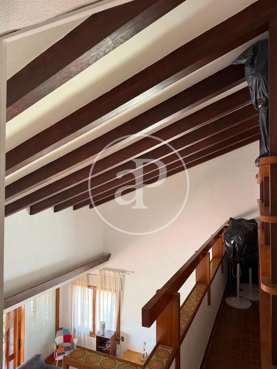 3 soverom Villa til leie i Arenales del Sol med svømmebasseng garasje - € 2 500 (Ref: 9799379)