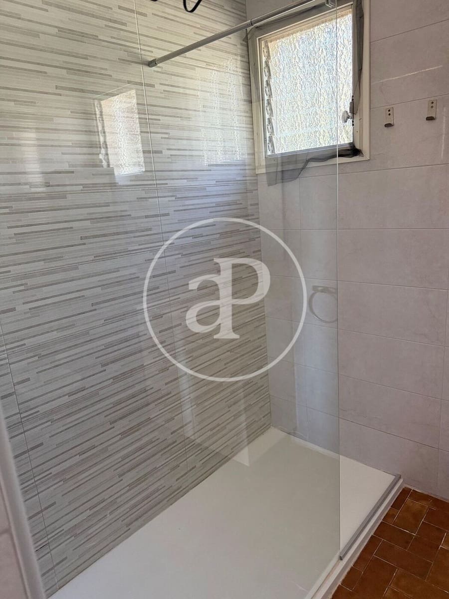 3 soverom Villa til leie i Arenales del Sol med svømmebasseng garasje - € 2 500 (Ref: 9799379)