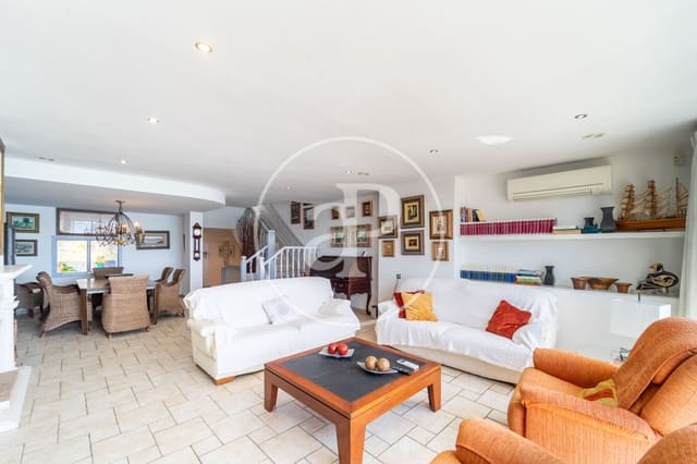 4 bedroom Villa for rent in Alicante / Alacant city with garage - € 2,500 (Ref: 9799379)