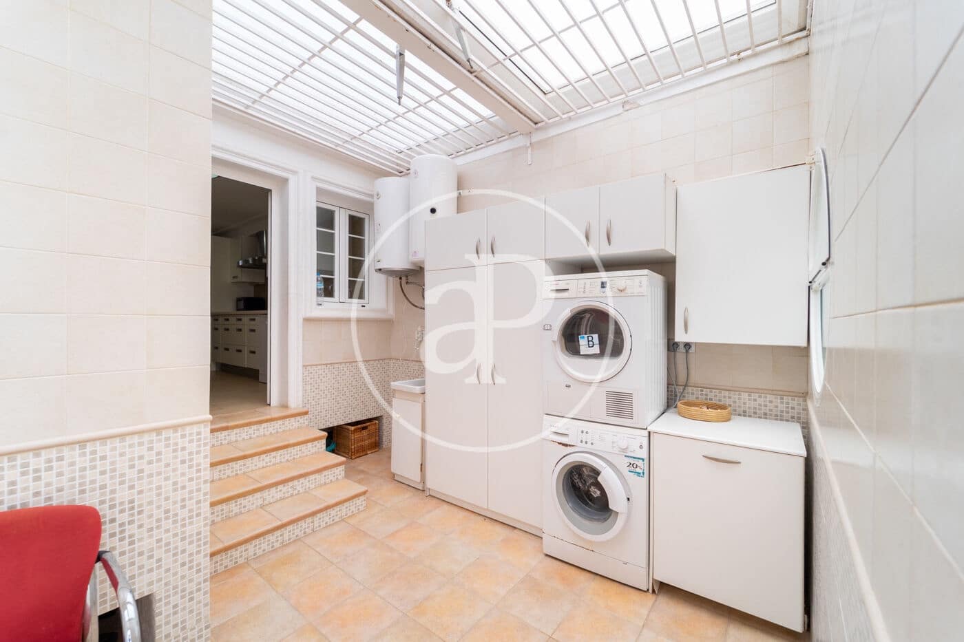 4 slaapkamer Villa te huur in Alicante stad met garage - € 3.000 (Ref: 9799379)