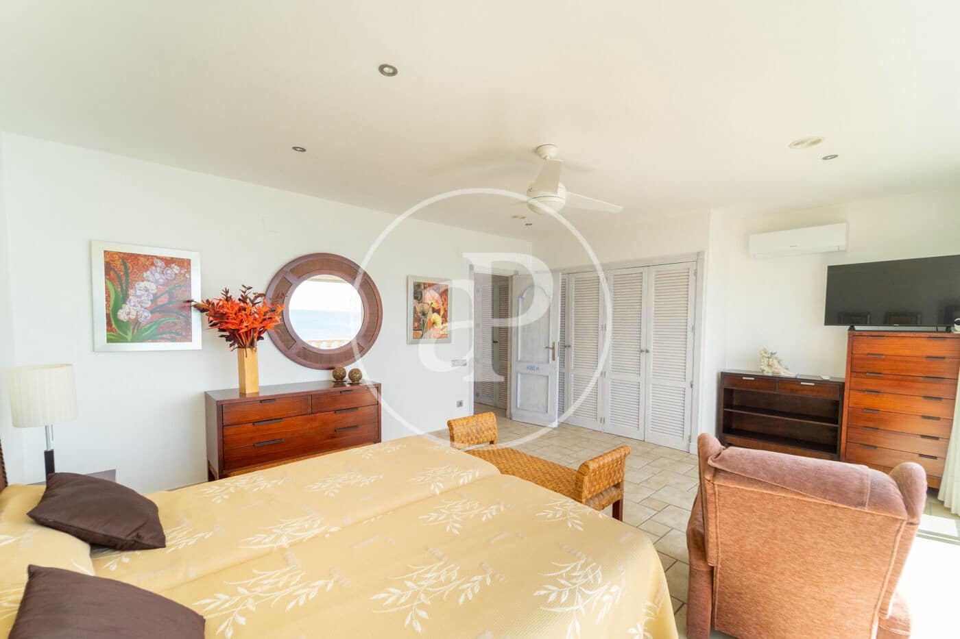 4 slaapkamer Villa te huur in Alicante stad met garage - € 3.000 (Ref: 9799379)