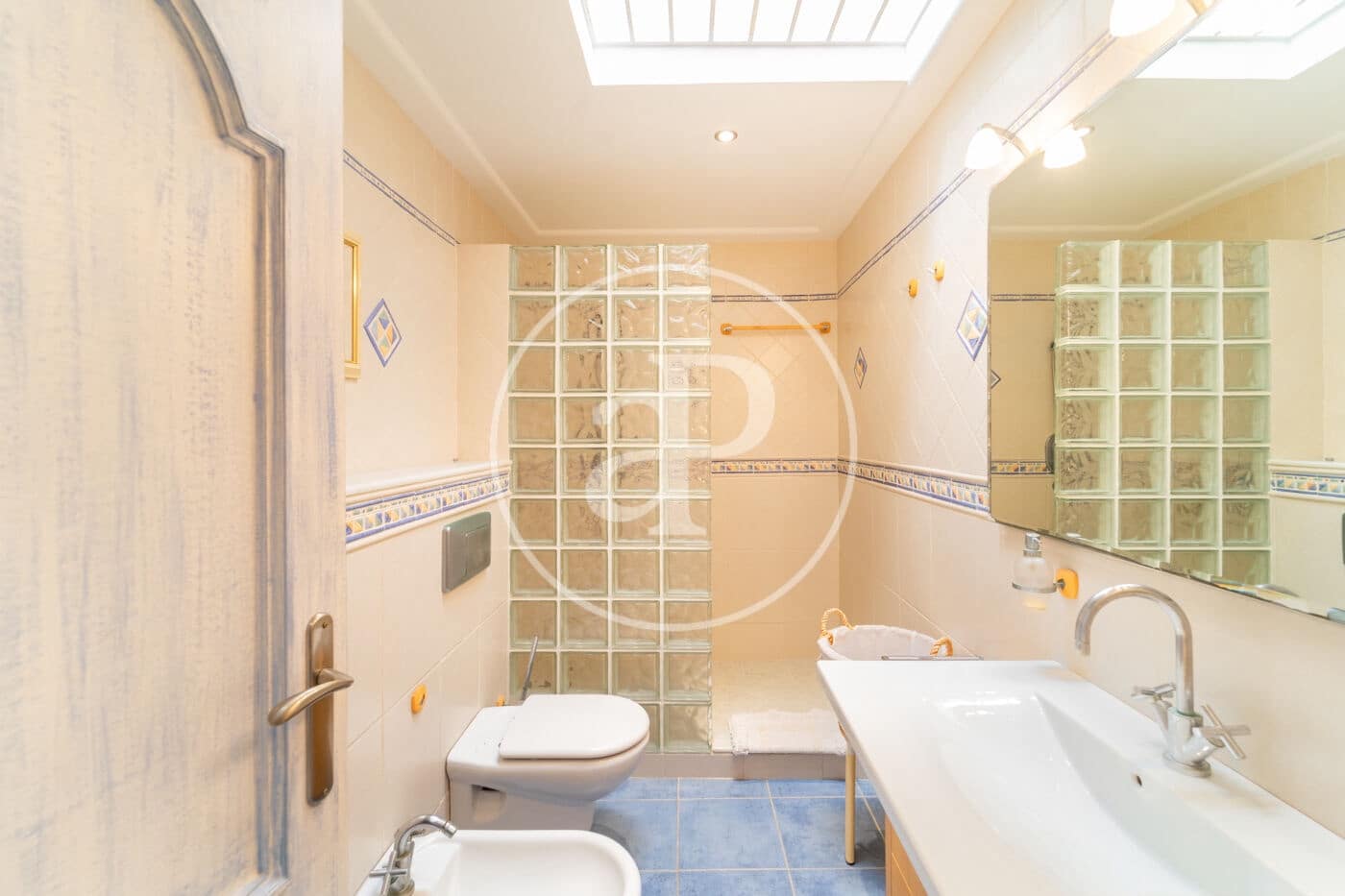 4 slaapkamer Villa te huur in Alicante stad met garage - € 3.000 (Ref: 9799379)