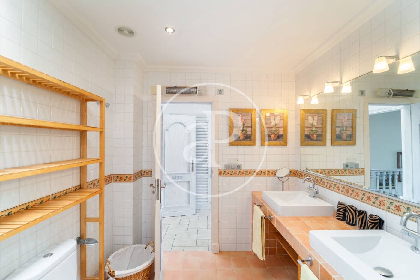 4 slaapkamer Villa te huur in Alicante stad met garage - € 3.000 (Ref: 9799379)