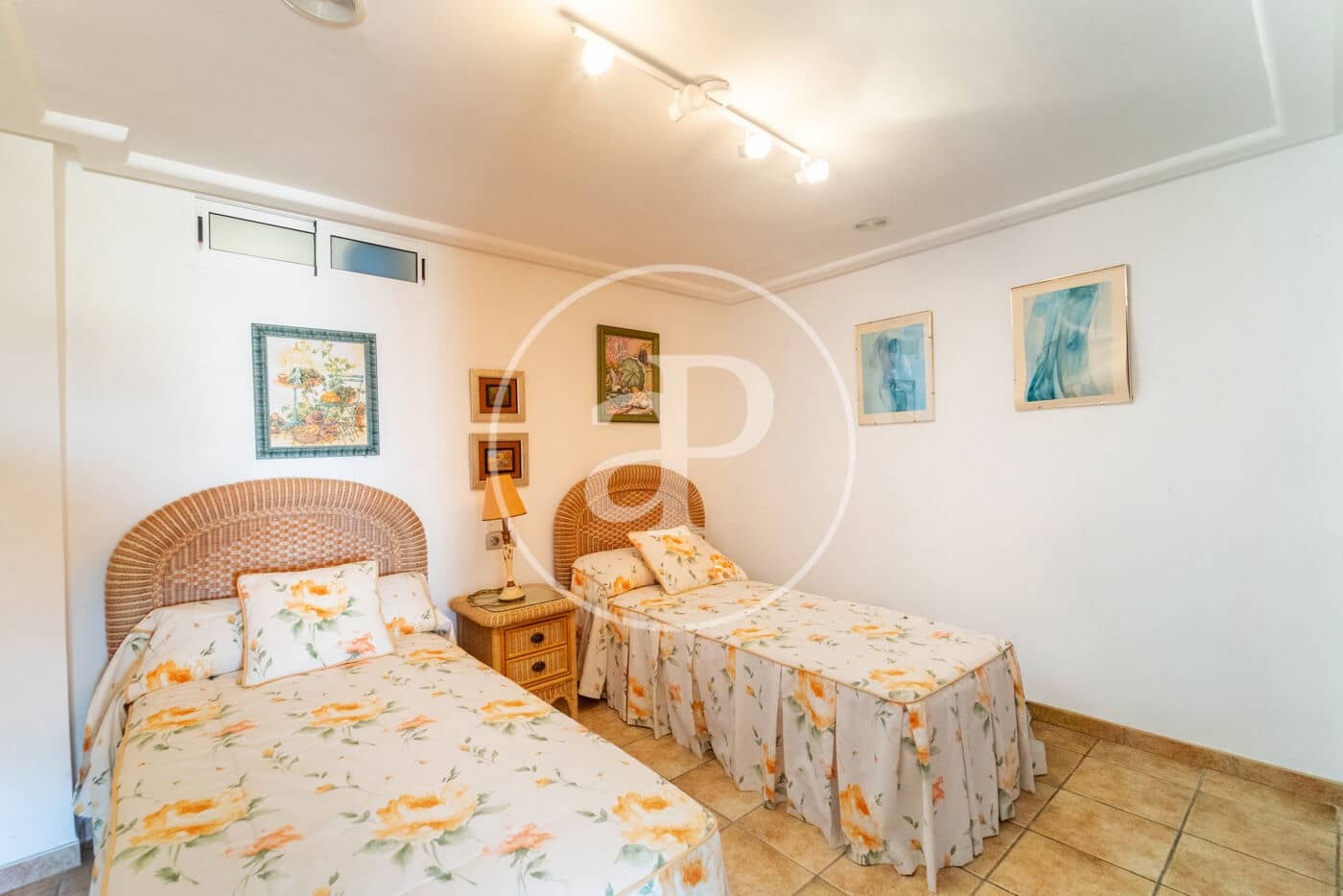 4 slaapkamer Villa te huur in Alicante stad met garage - € 3.000 (Ref: 9799379)