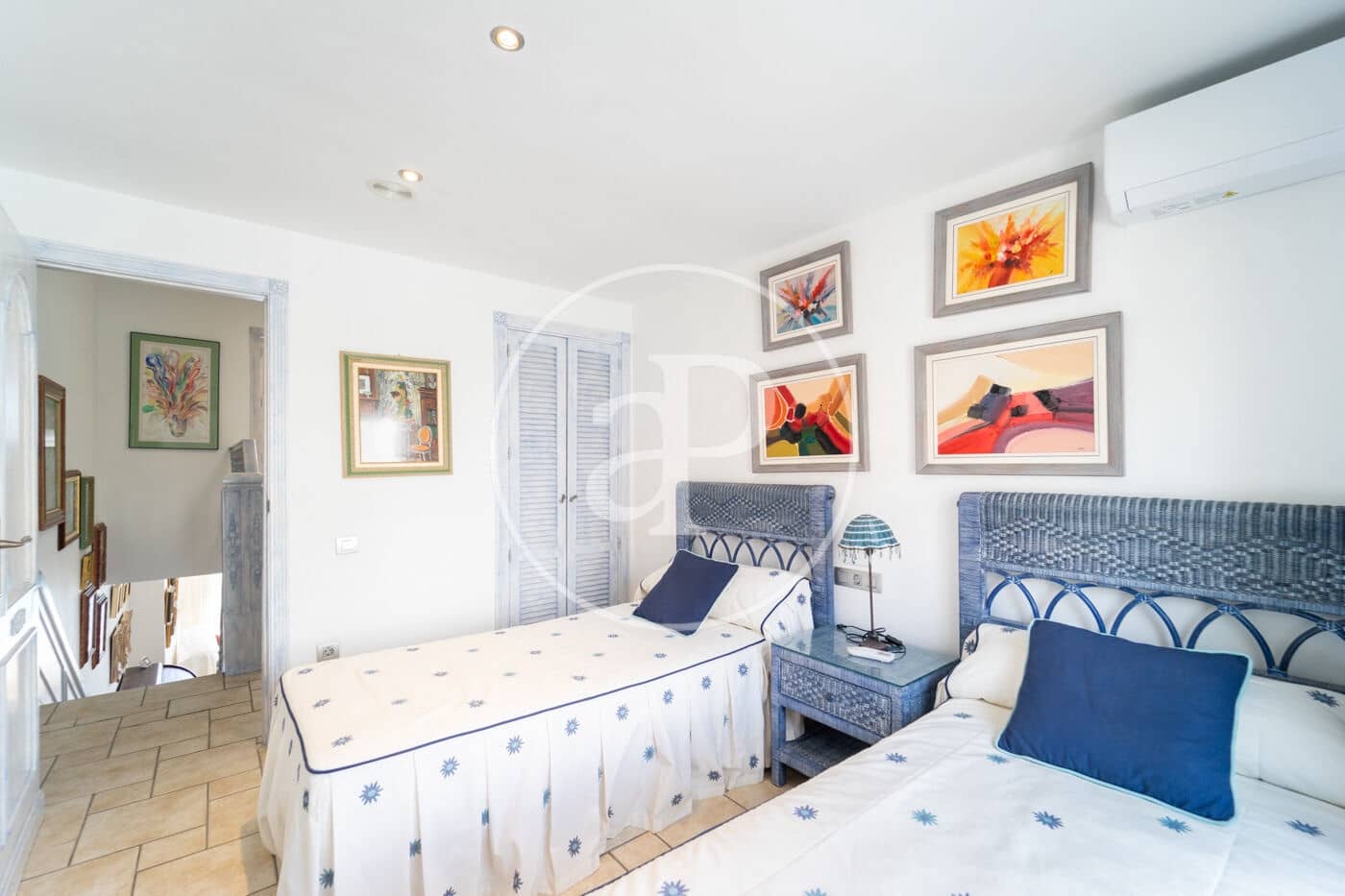 4 slaapkamer Villa te huur in Alicante stad met garage - € 3.000 (Ref: 9799379)