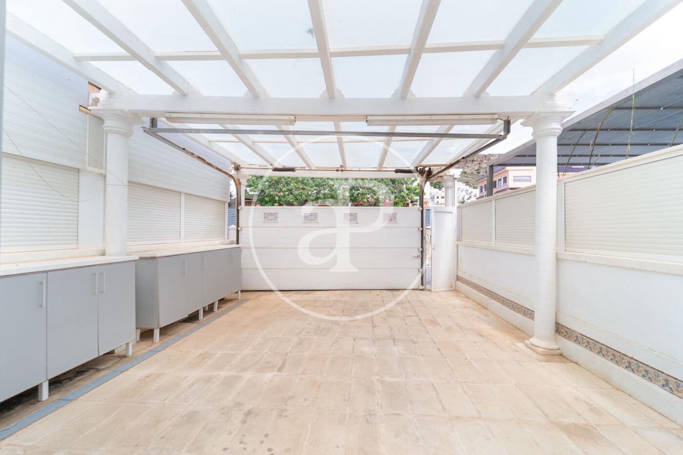 4 slaapkamer Villa te huur in Alicante stad met garage - € 3.000 (Ref: 9799379)