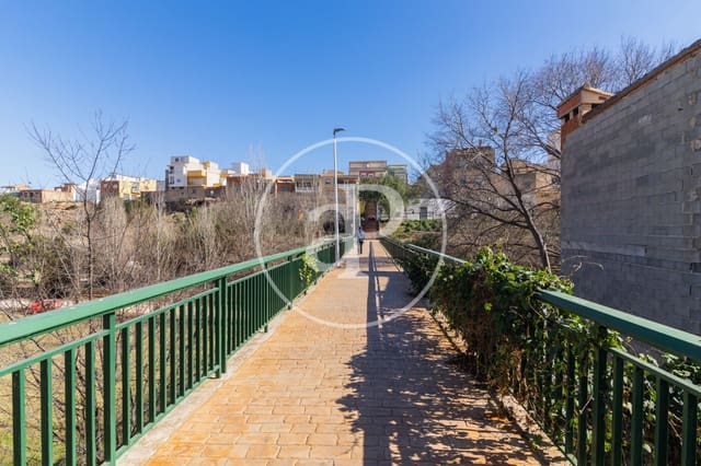 Grunde uden byggetilladelser til salg i Riba-roja de Túria - € 195.000 (Ref: 9799381)