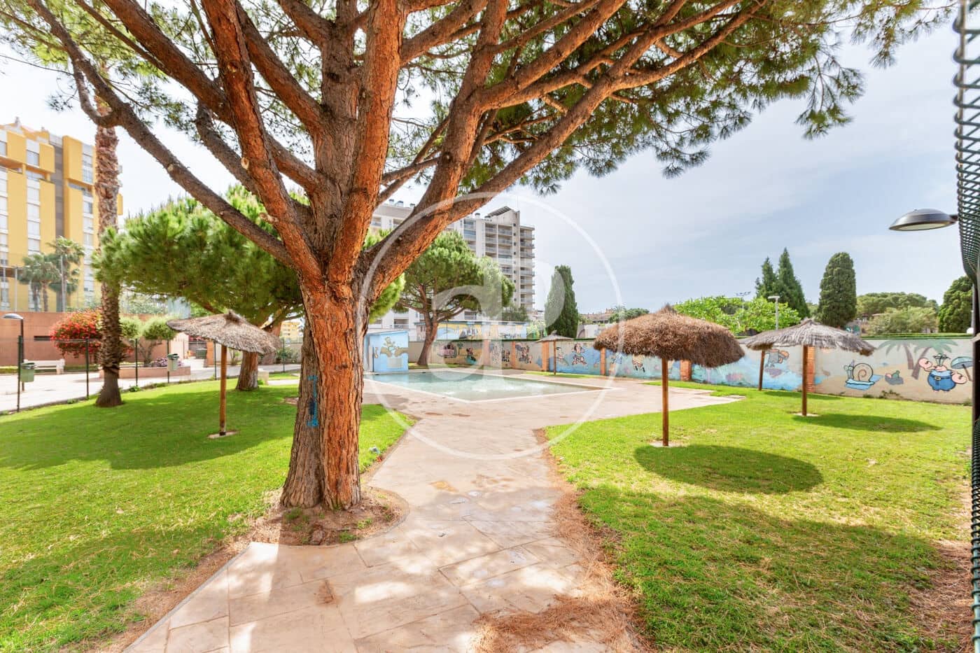 2 bedroom Apartment for rent in Canet d'En Berenguer with pool - € 1,400 (Ref: 9799382)
