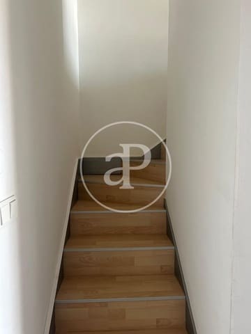 Villa/Maison de 1 chambre à louer à Vara de Quart, Valence ville avec garage - 1 200 € (Ref: 9804382)