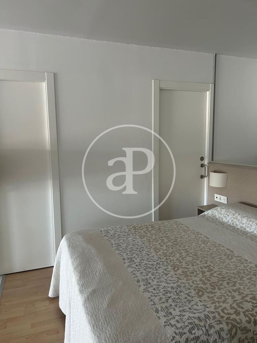 Villa/Maison de 1 chambre à louer à Valence ville avec garage - 1 200 € (Ref: 9804382)